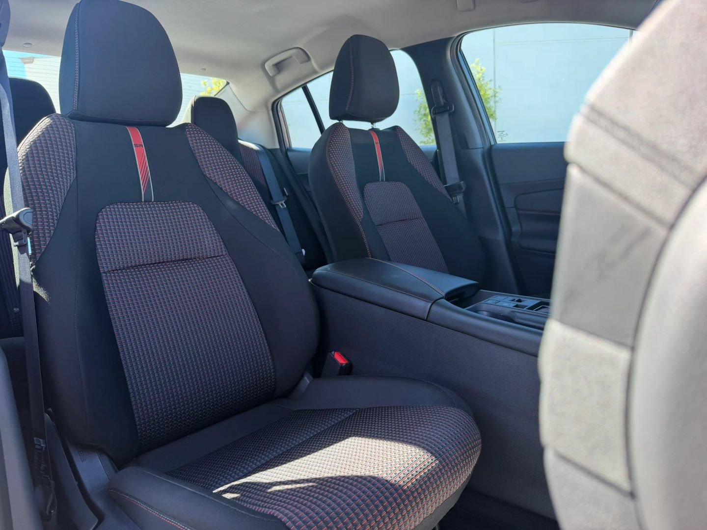 Used 2026 Nissan Sentra SR w/ Floor Mat Package FWD image 17