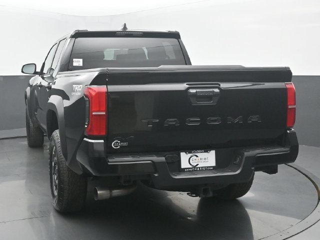 Used 2024 Toyota Tacoma TRD Off-Road AWD/4WD image 5