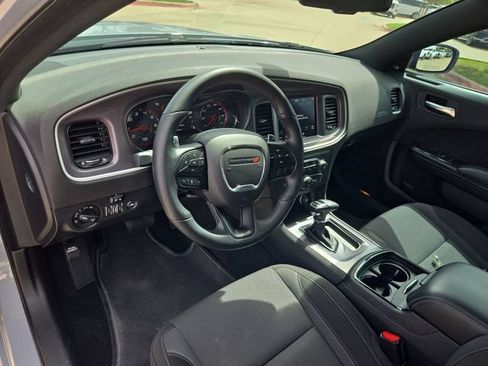 Used 2022 Dodge Charger SXT w/ Blacktop Package AWD/4WD image 10
