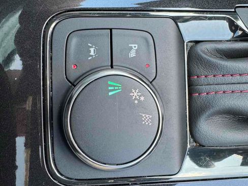 Used 2019 Chevrolet Blazer RS FWD image 24