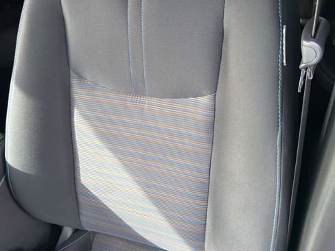 Used 2022 Nissan Leaf SV image 29