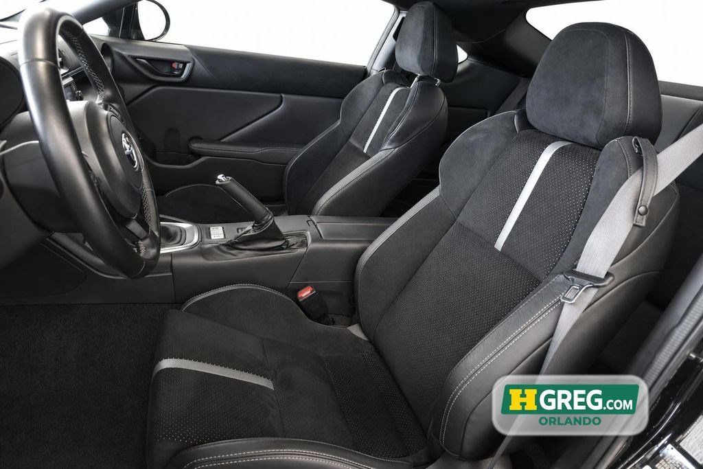 Used 2022 Toyota GR86 Premium RWD image 10