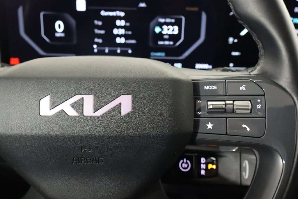 Used 2024 Kia EV9 Land AWD/4WD image 10