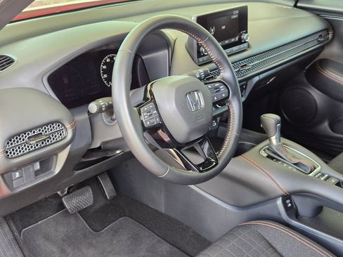 Used 2025 Honda HR-V Sport image 10