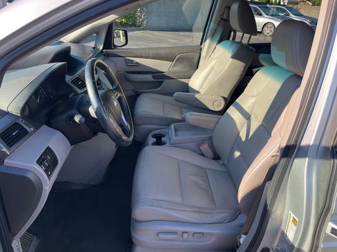 Used 2011 Honda Odyssey EX-L image 11