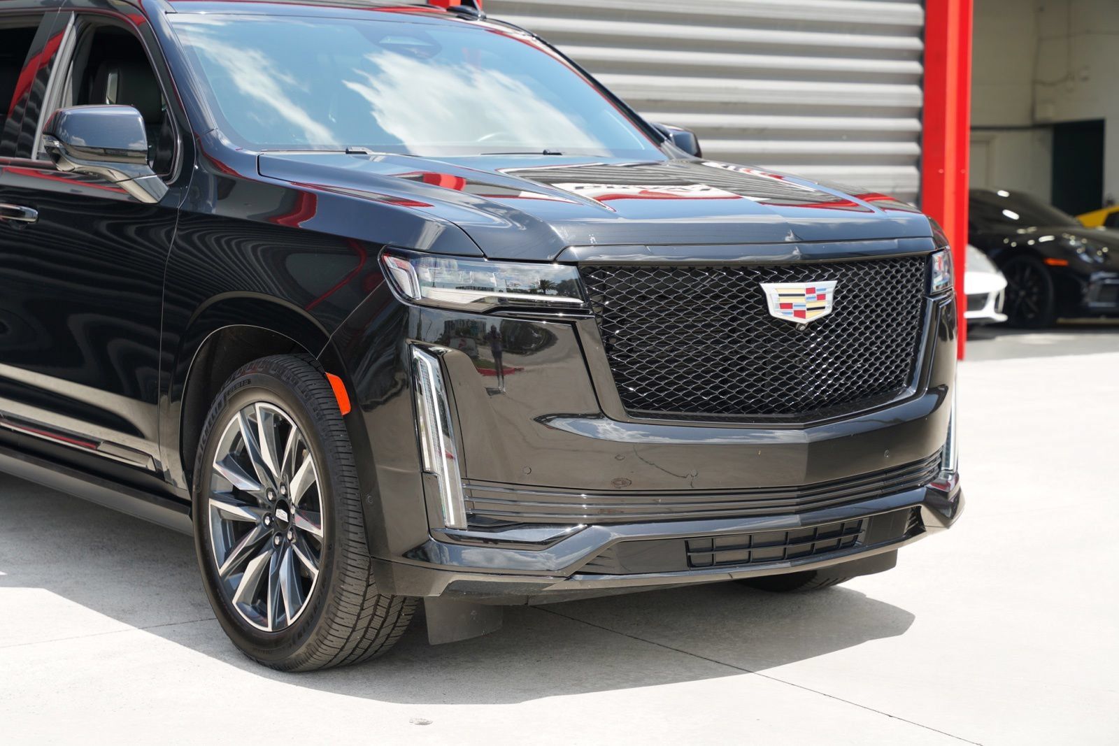 Used 2024 Cadillac Escalade ESV Sport Platinum AWD/4WD image 11