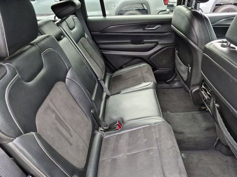Used 2023 Jeep Grand Cherokee L Laredo AWD/4WD image 20
