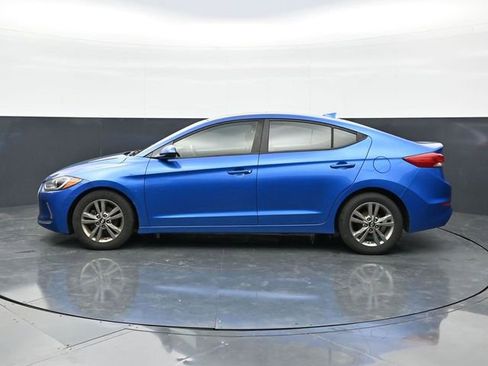 Used 2017 Hyundai Elantra Value Edition FWD image 4