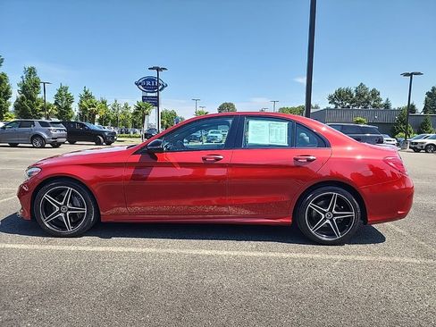 Used 2018 Mercedes-Benz C 300 4MATIC Sedan image 2