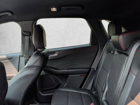 Used 2025 Ford Escape ST-Line FWD image 22
