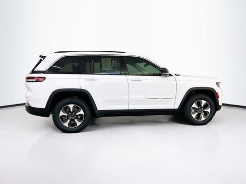 Used 2023 Jeep Grand Cherokee 4WD 4xe image 10
