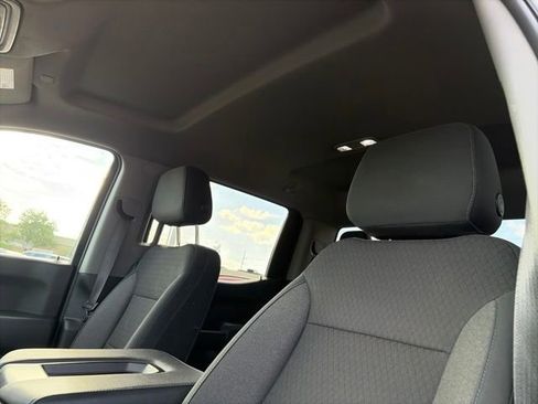 Used 2022 Chevrolet Silverado 1500 Custom w/ Safety Confidence Package RWD image 8