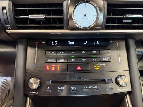 Used 2018 Lexus IS 300 AWD w/ Comfort Package image 16