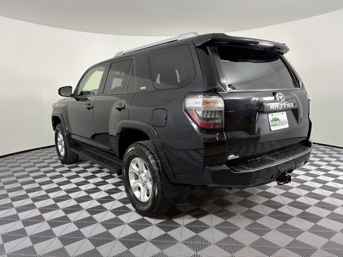 Used 2015 Toyota 4Runner SR5 AWD/4WD image 12