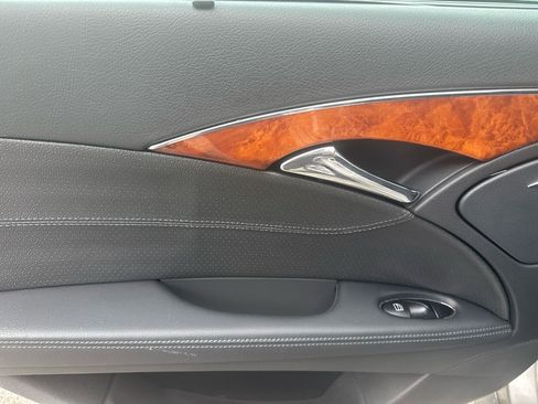 Used 2005 Mercedes-Benz E 320 Sedan image 15