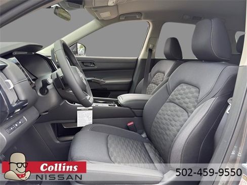 New 2025 Nissan Pathfinder SV w/ Cargo Package image 5