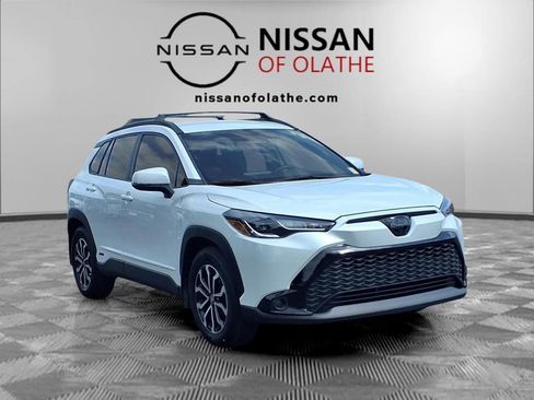 Used 2024 Toyota Corolla Cross AWD Hybrid image 28