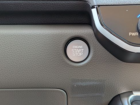 New 2026 Kia Carnival LXS image 35