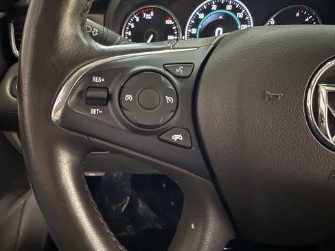 Used 2017 Buick LaCrosse Preferred image 23