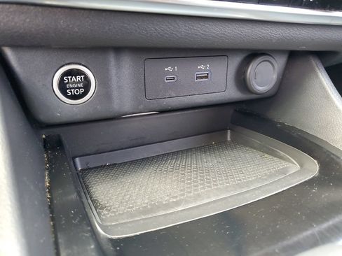 Used 2023 Nissan Rogue SV AWD/4WD image 19