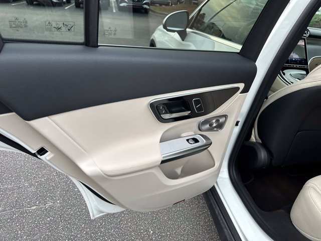 Certified 2026 Mercedes-Benz GLC 300 image 10