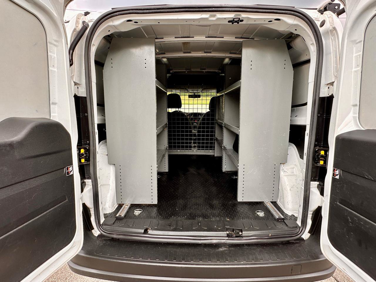 Used 2021 RAM ProMaster City Tradesman FWD image 11