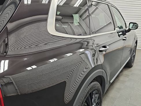 Used 2020 Kia Telluride SX w/ SX Prestige Package AWD/4WD image 10