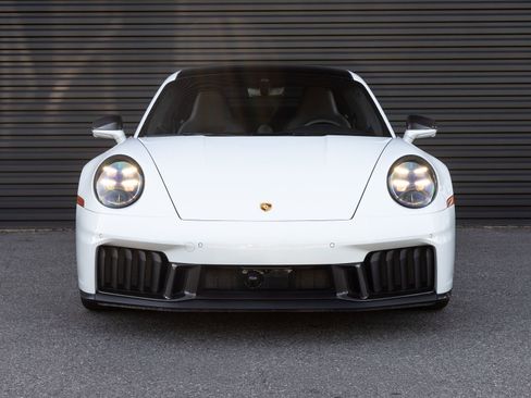 Certified 2025 Porsche 911 Carrera GTS RWD image 7