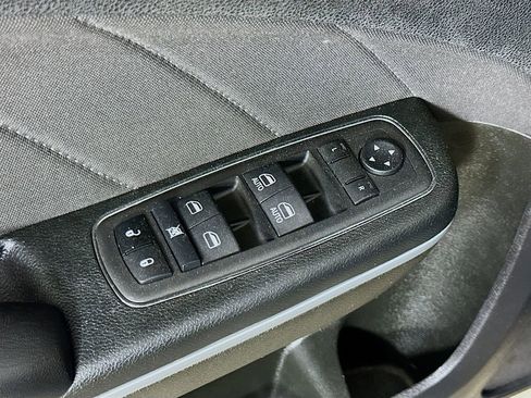 Used 2023 Dodge Charger R/T w/ Technology Group image 14