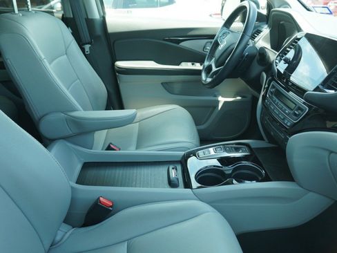 Used 2019 Honda Pilot Touring image 10