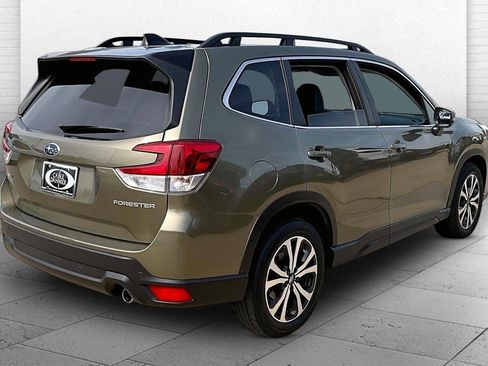 Used 2024 Subaru Forester Limited AWD/4WD image 5