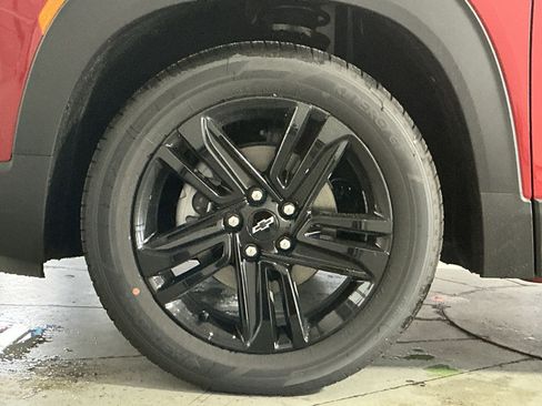 New 2026 Chevrolet TrailBlazer LT w/ Convenience Package FWD image 13