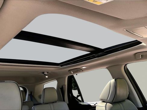 Used 2023 Honda Pilot Elite image 22