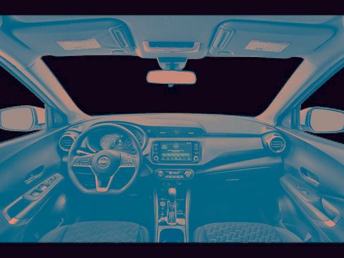 Used 2024 Nissan Kicks SV image 5