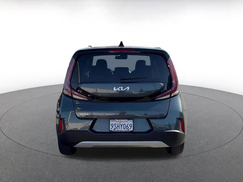 Used 2025 Kia Soul LX w/ LX Technology Package image 12