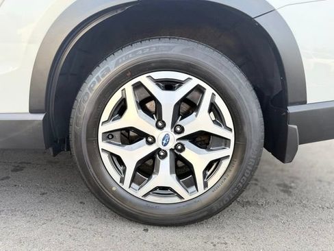 Used 2023 Subaru Forester Premium AWD/4WD image 30