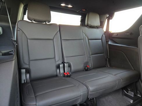 Used 2022 Chevrolet Tahoe High Country image 32