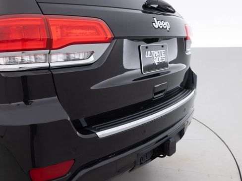 Used 2014 Jeep Grand Cherokee Overland w/ Advanced Technology Group AWD/4WD image 16