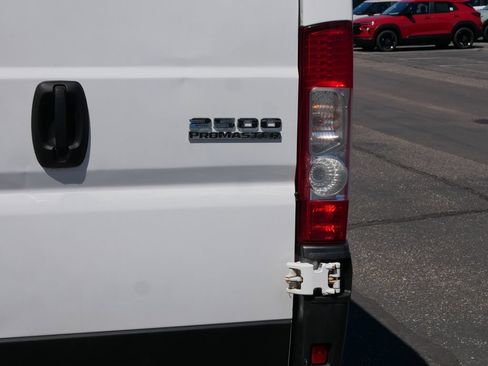 Used 2025 RAM ProMaster 2500 w/ Convenience Group FWD image 6