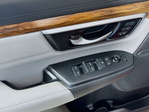 Used 2020 Honda CR-V Touring image 18