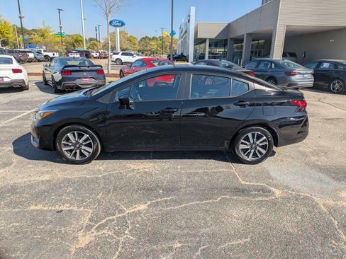 Used 2025 Nissan Versa SV image 8