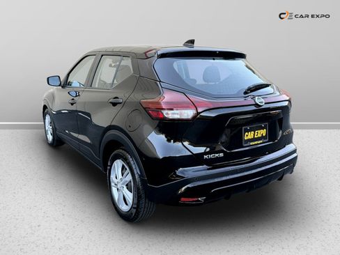 Used 2021 Nissan Kicks S image 4
