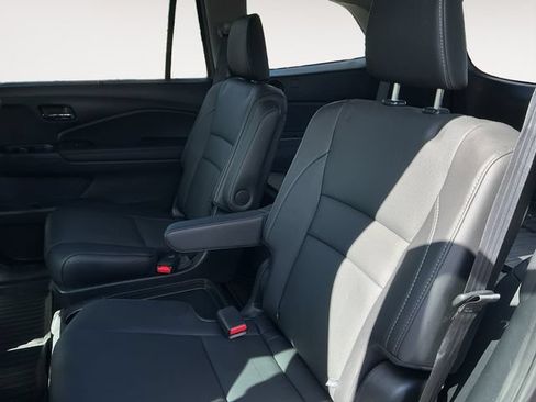 Used 2021 Honda Pilot Elite image 14