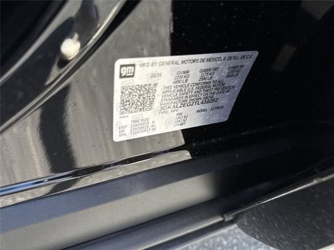 New 2026 GMC Terrain Denali w/ LPO, Floor Liner Package AWD/4WD image 40