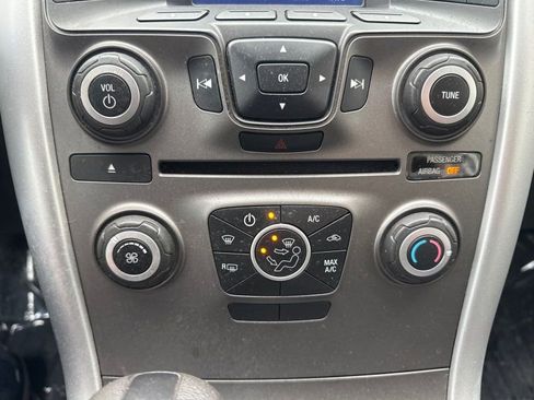 Used 2013 Ford Edge SE image 26