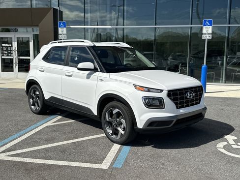 New 2026 Hyundai Venue SEL image 4