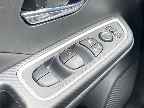 Certified 2025 Nissan Versa SR w/ Trunk Package image 23