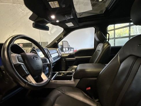 Used 2021 Ford F350 Platinum w/ Tremor Off-Road Package image 11
