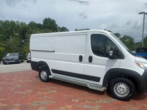 Used 2025 RAM ProMaster 2500 w/ U-Haul Equipment Group FWD image 4