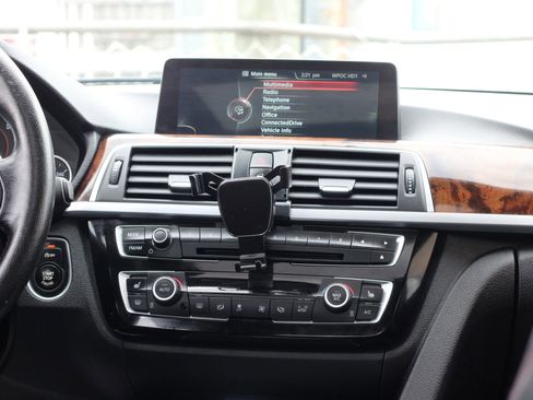 Used 2016 BMW 328i xDrive Sedan w/ Technology Package AWD/4WD image 18